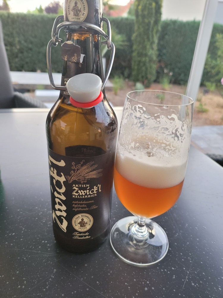 Aktien Zwick‘l Kellerbier